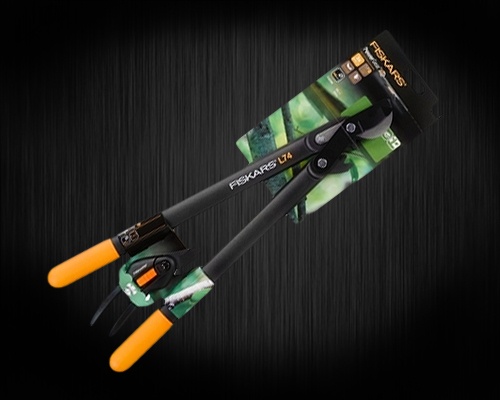 Увеличенная фотография Сучкорез Fiskars с силовым приводом + секатор